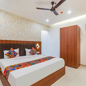Fabhotel Raj Palace